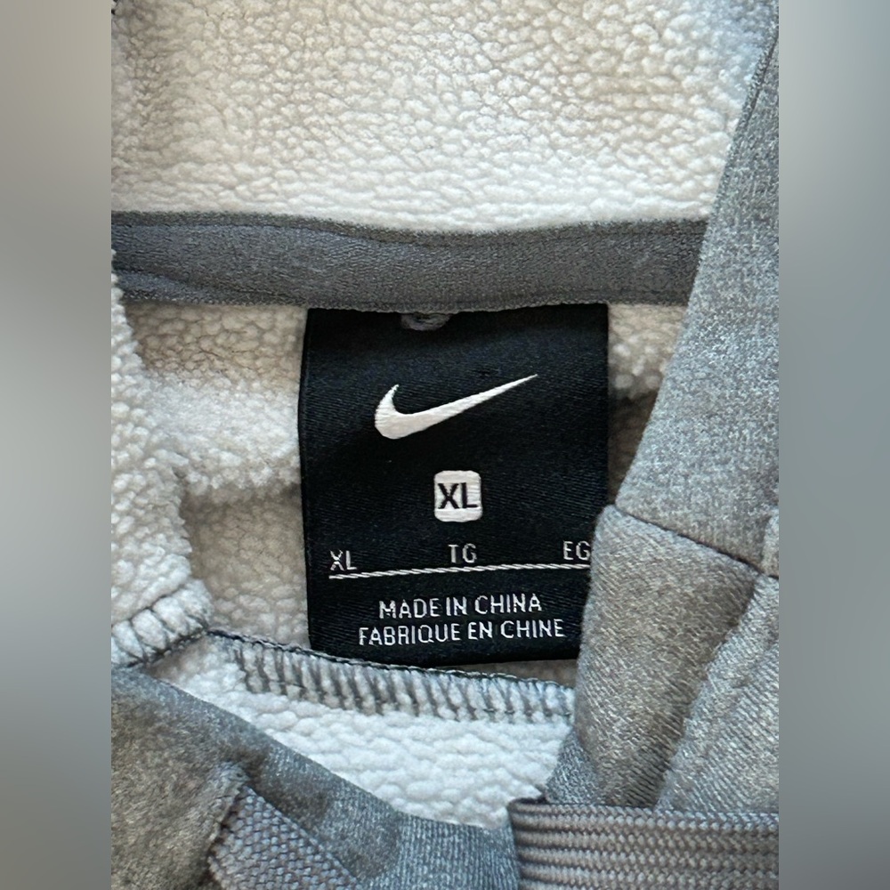 Nike Just Do It Dri Fit Pullover Hooded Sweatshirt - Picture 2 of 4